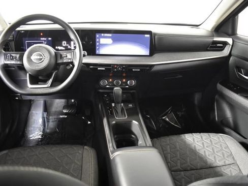Certified 2025 Nissan Kicks SV AWD/4WD image 23