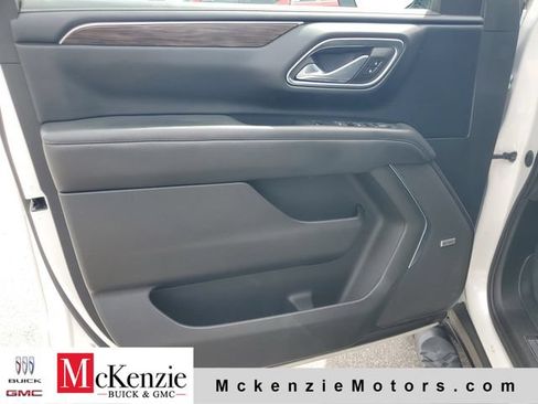 Used 2023 Chevrolet Tahoe Z71 w/ Z71 Off-Road Package AWD/4WD image 8