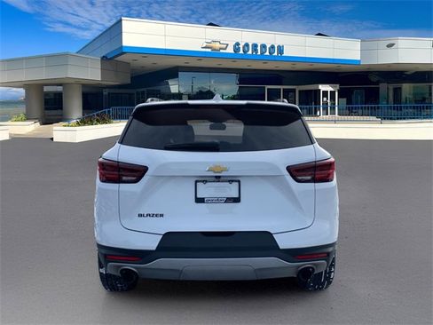 Used 2024 Chevrolet Blazer LT w/ Convenience Package image 4