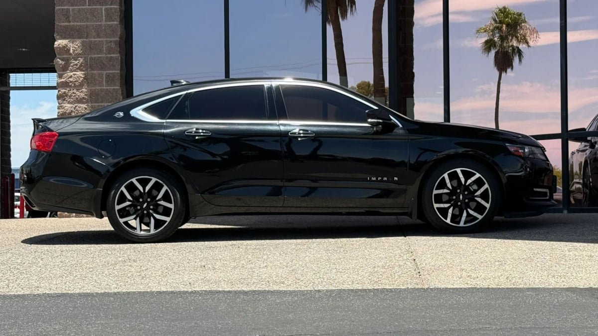 Used 2016 Chevrolet Impala LTZ FWD image 15