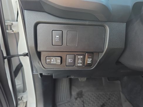 Used 2022 Toyota Tacoma TRD Sport w/ Technology Package AWD/4WD image 27