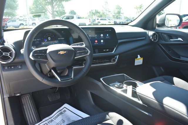 New 2027 Chevrolet Equinox LT w/ Safety and Technology Package FWD image 17