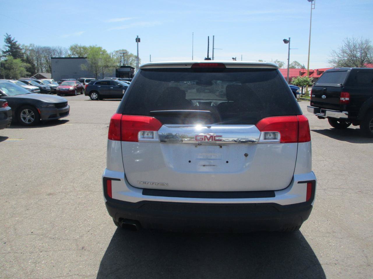 Used 2017 GMC Terrain SLE FWD image 5