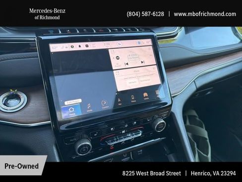 Used 2024 Jeep Grand Cherokee Summit w/ Luxury Tech Group V image 12
