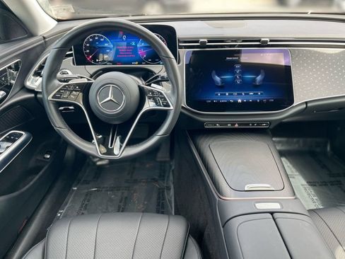 Used 2025 Mercedes-Benz E 450 4MATIC Sedan image 24