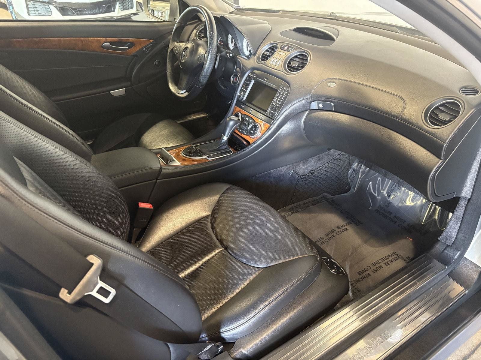 Used 2009 Mercedes-Benz SL 550 image 29