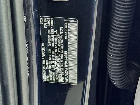 Certified 2023 Porsche Cayenne S Platinum image 36