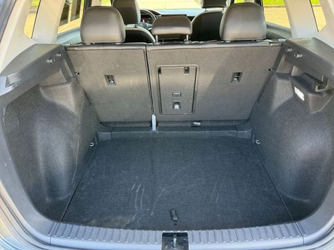 Used 2025 Volkswagen Taos SE image 31