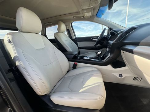 Used 2018 Ford Edge Titanium w/ Canadian Touring Package image 21