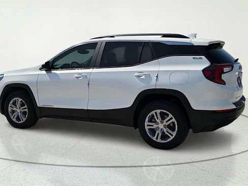 Used 2022 GMC Terrain SLE w/ Driver Convenience Package AWD/4WD image 5