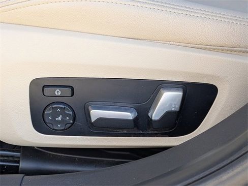 Used 2021 BMW 330e image 20