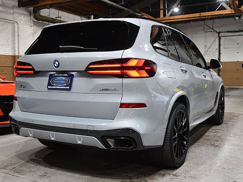 Used 2024 BMW X5 xDrive40i w/ M Sport Package AWD/4WD image 5