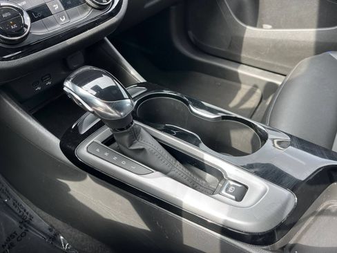 Used 2025 Buick Envista Sport Touring FWD image 36