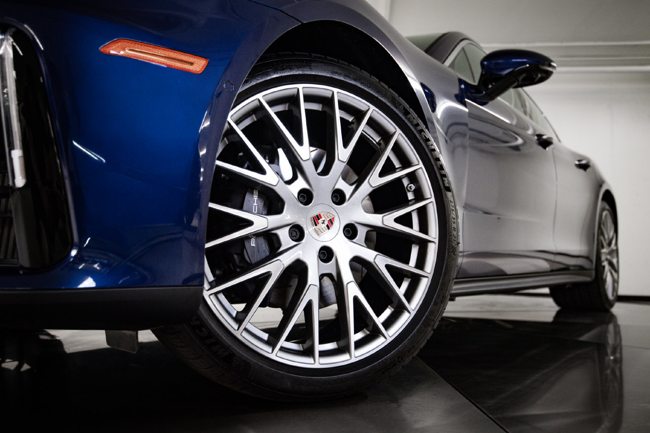 Certified 2026 Porsche Panamera RWD image 12