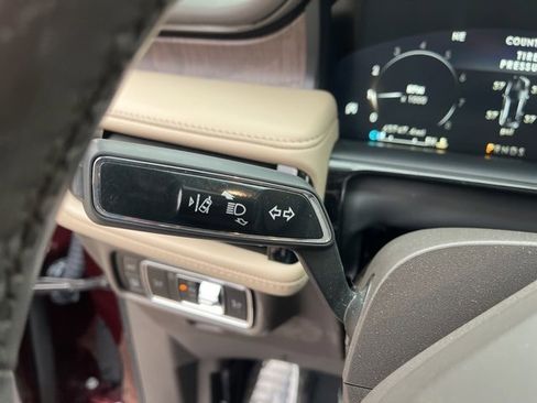 Used 2023 Lincoln Nautilus Reserve image 26