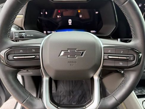 Used 2024 Chevrolet Colorado ZR2 w/ Technology Package image 13