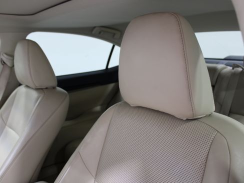 Used 2015 Lexus ES 350 w/ Luxury Package FWD image 14