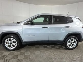 Used 2025 Jeep Compass Sport AWD/4WD video 5