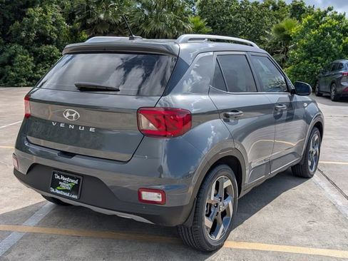 New 2026 Hyundai Venue SEL FWD image 5
