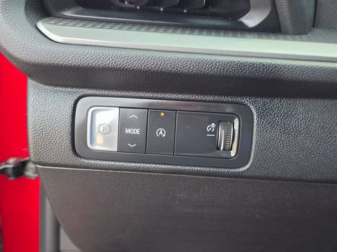 Used 2026 Chevrolet Traverse LT w/ Driver Confidence Package FWD image 33