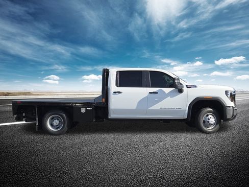 New 2026 GMC Sierra 3500 Pro w/ Convenience Package AWD/4WD image 24