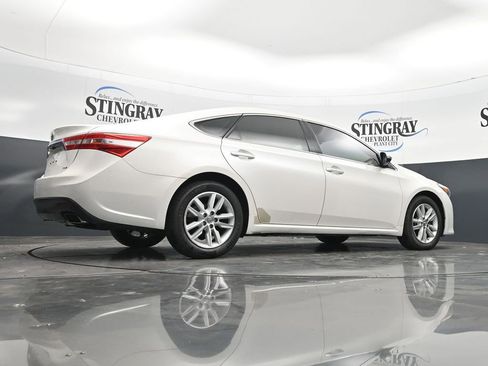 Used 2014 Toyota Avalon XLE FWD image 32