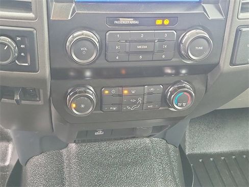 Used 2022 Ford F250 XL w/ STX Appearance Package image 27