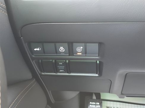 Used 2024 Nissan Armada Platinum w/ Captain's Chairs Package image 29