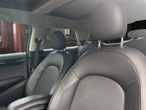 Used 2019 MINI Cooper 2-Door Hardtop FWD image 16