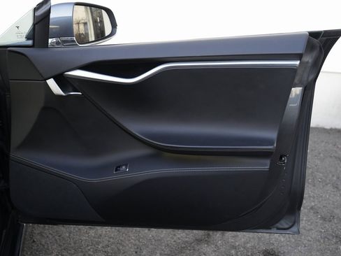 Used 2017 Tesla Model S 75D image 31