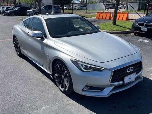 Used 2017 INFINITI Q60 3.0t w/ Premium Plus Package 3.0T image 16