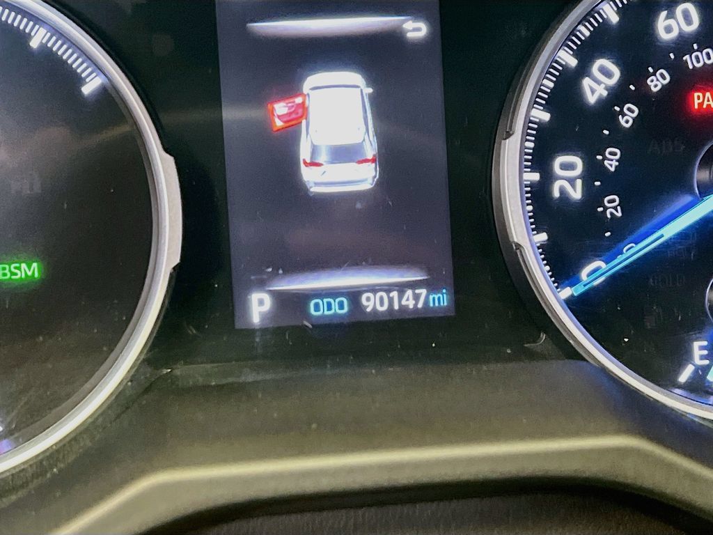 Used 2022 Toyota RAV4 SE w/ Convenience Package AWD/4WD image 12
