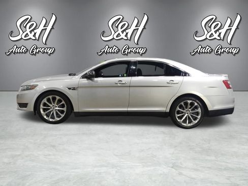 Used 2016 Ford Taurus Limited w/ Equipment Group 301A AWD/4WD image 21