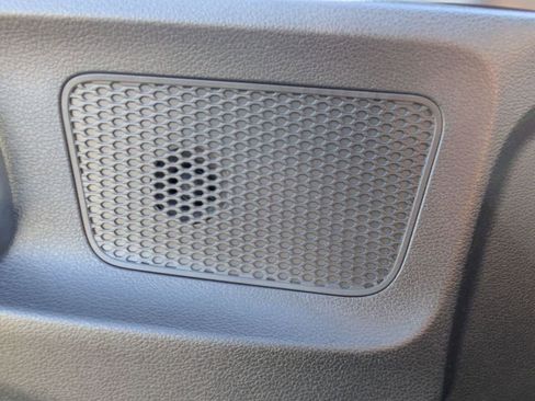 Certified 2025 Hyundai Venue Limited image 24