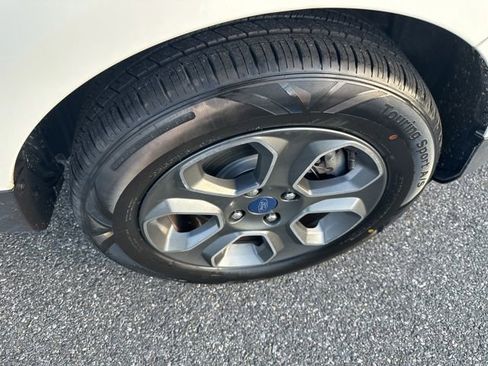 Used 2018 Ford EcoSport S image 26