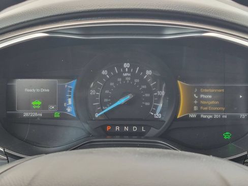 Used 2020 Ford Fusion SE FWD image 18