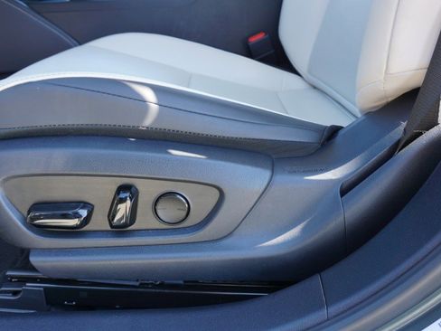 Certified 2025 Lexus ES 350 w/ Premium Package image 24