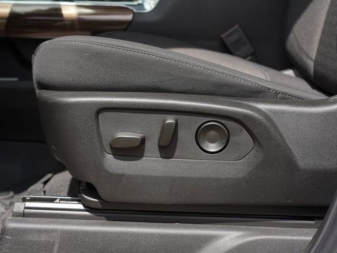Used 2024 Chevrolet Silverado 1500 RST AWD/4WD image 15