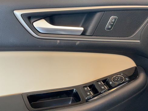 Used 2019 Ford Edge SEL w/ Equipment Group 201A FWD image 48