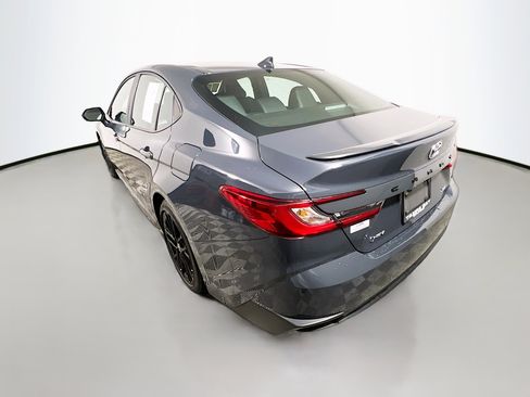 Used 2025 Toyota Camry SE w/ Multimedia Upgrade Package image 8