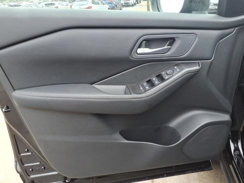 New 2026 Nissan Rogue SV AWD/4WD image 13