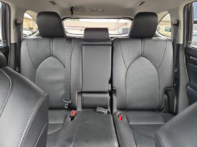 Used 2020 Toyota Highlander Limited AWD/4WD image 32