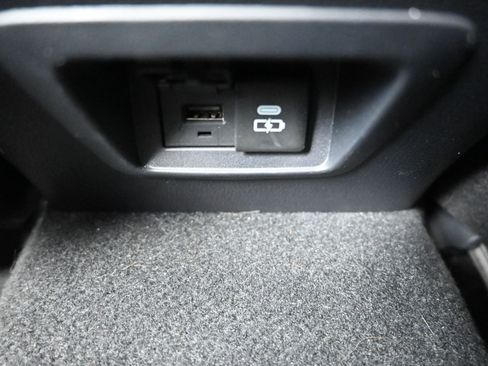 Used 2022 Toyota Corolla Cross LE image 20