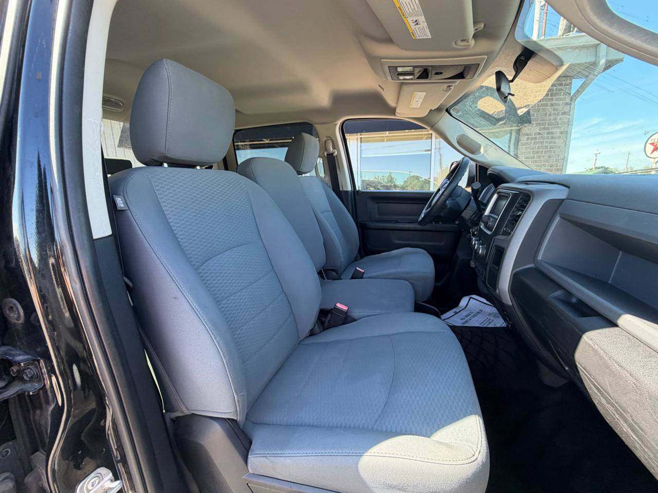 Used 2017 RAM 2500 Tradesman w/ Chrome Appearance Group AWD/4WD image 13
