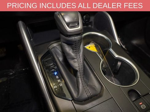 Used 2020 Toyota Highlander XLE FWD image 20