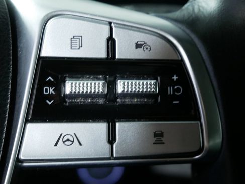 Certified 2024 Kia Telluride S w/ S Sunroof Package AWD/4WD image 29