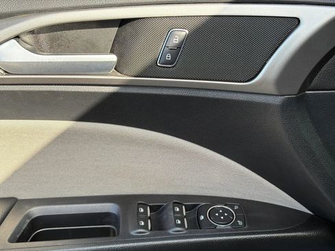 Used 2019 Ford Fusion S FWD image 7