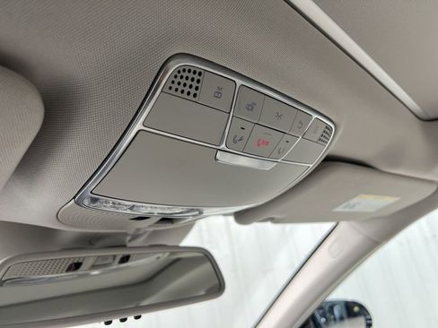 Used 2017 Mercedes-Benz S 550 Sedan image 20