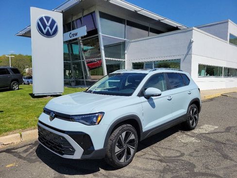 New 2026 Volkswagen Taos SE AWD/4WD image 1