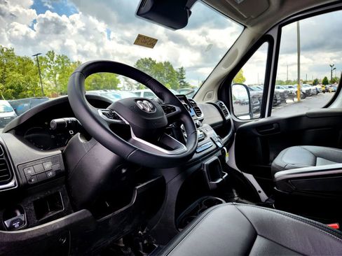 New 2025 RAM ProMaster 3500 w/ Quick Order Package 22G SLT image 15